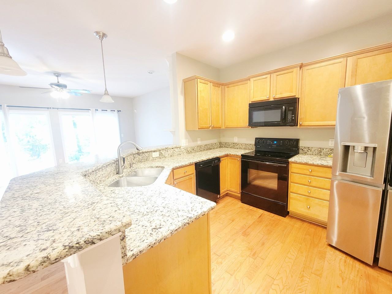 7248 Racine Way - Photo 7 of 46
