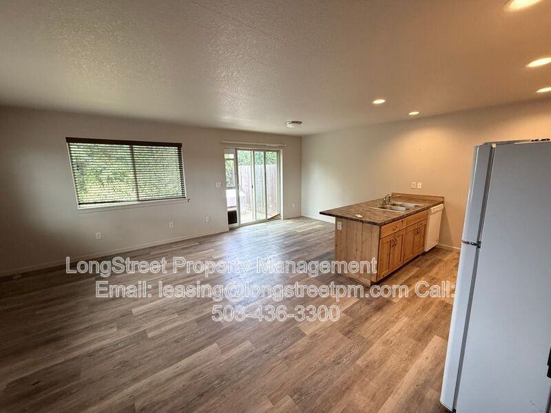817 Main St - Photo 6 of 50