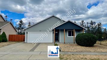 featured image of 9807 Greenleaf Loop Se