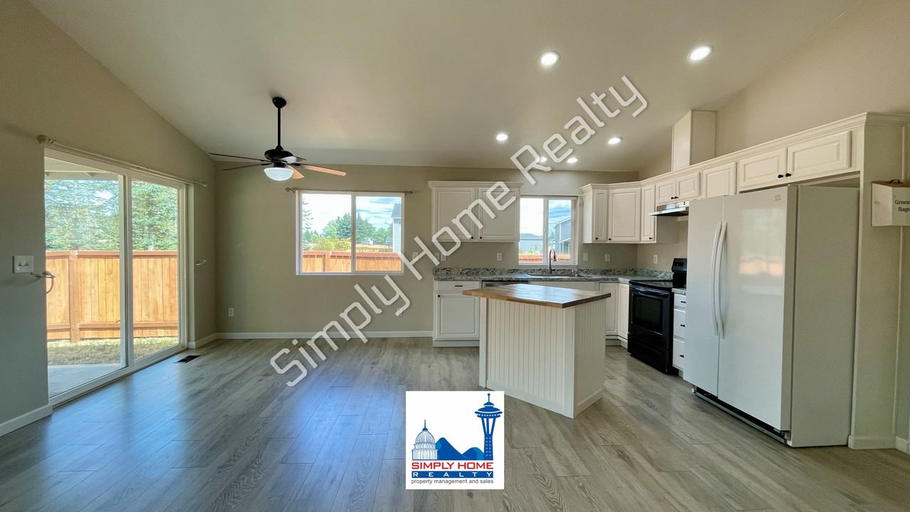 9807 Greenleaf Loop Se - Photo 4 of 20
