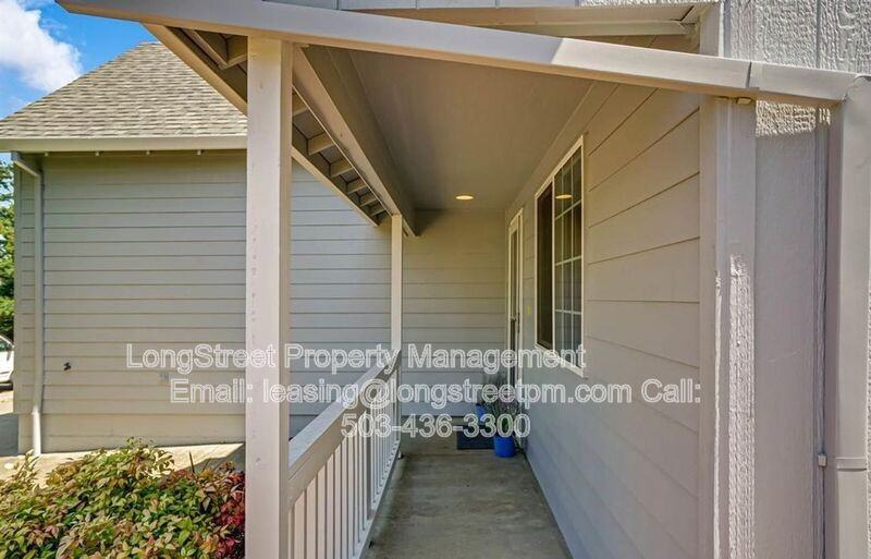 332 Ne Carmen Pl - Photo 4 of 46