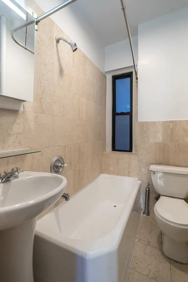 147 E 27th St - Photo 3 of 5