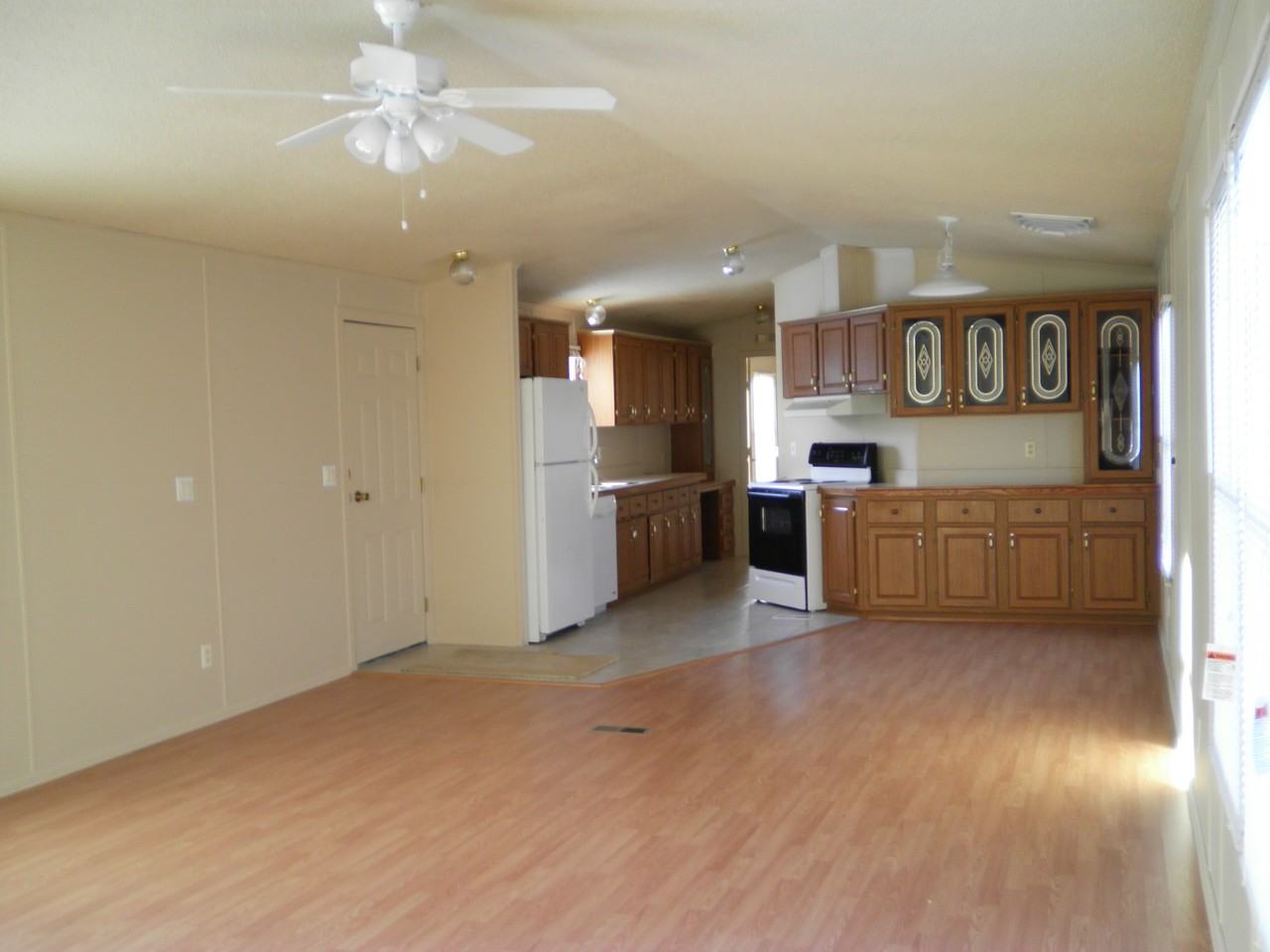 641 33 Rd - Photo 4 of 12