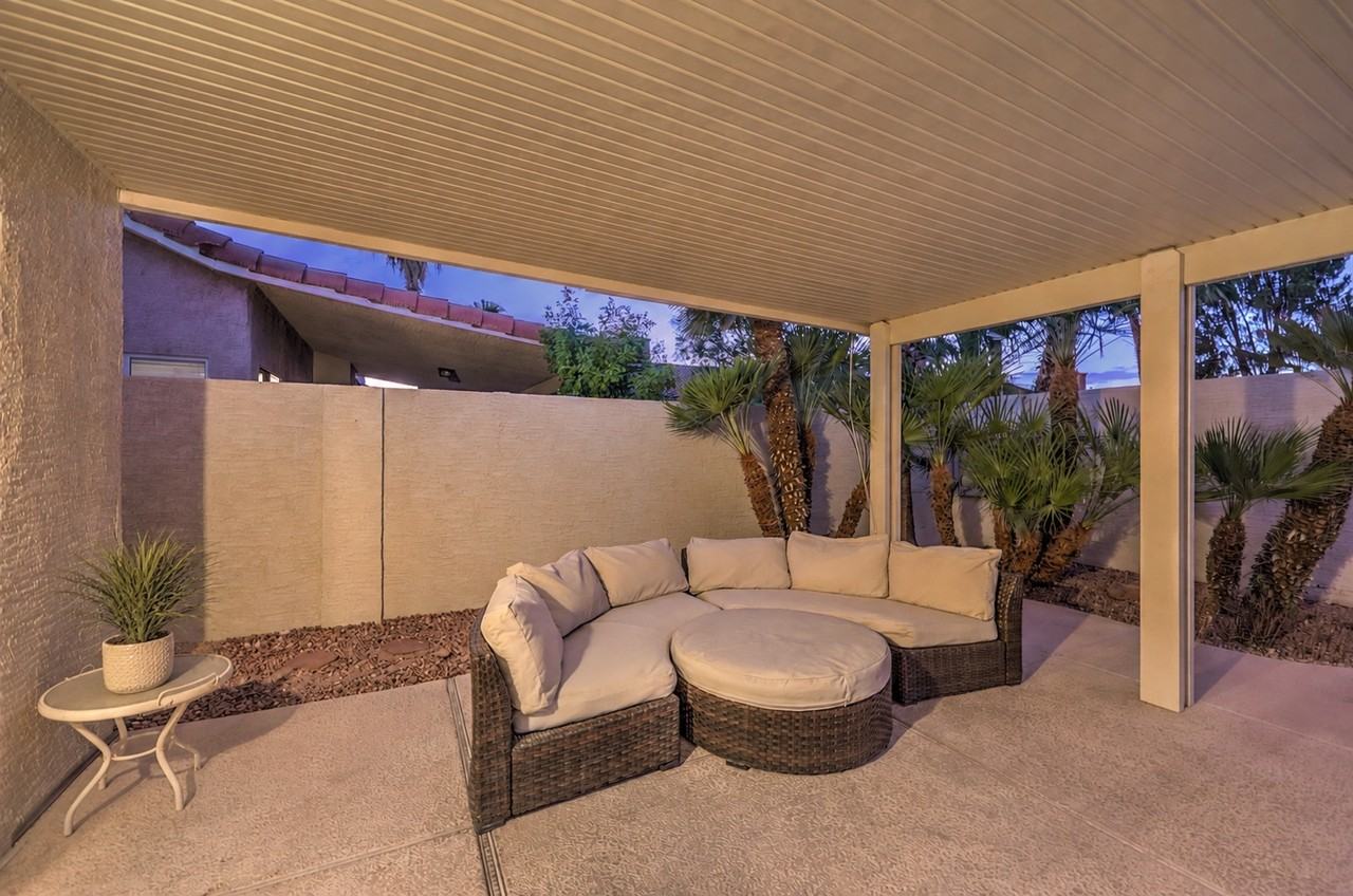 1922 Donnington Ct - Photo 4 of 33