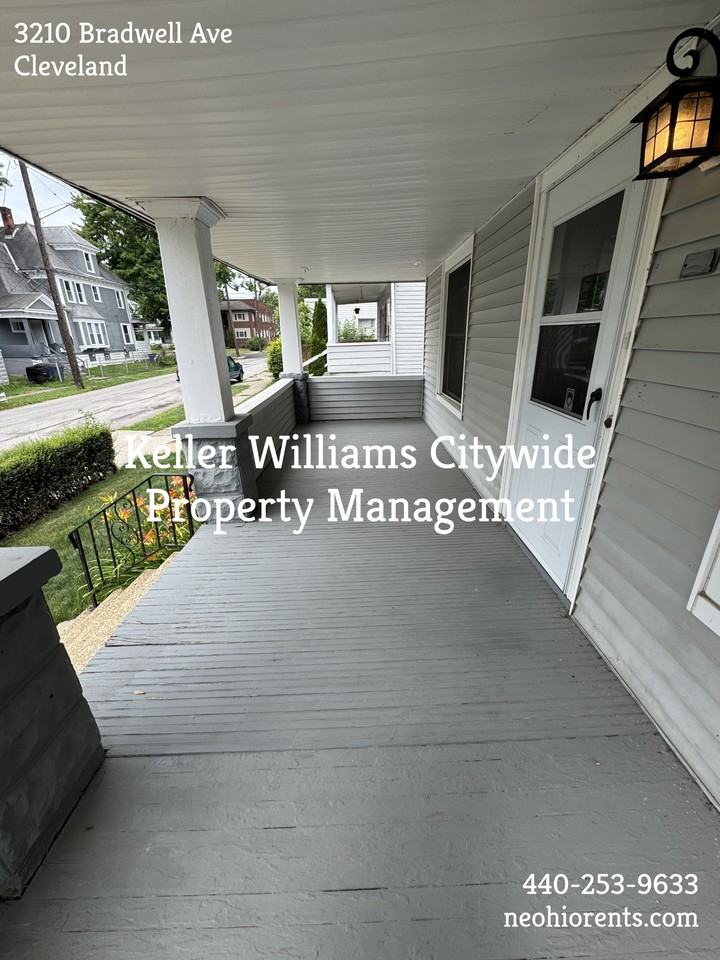 3210 Bradwell Ave - Photo 4 of 28