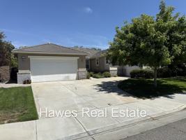 featured image of 27914 Watermark Dr