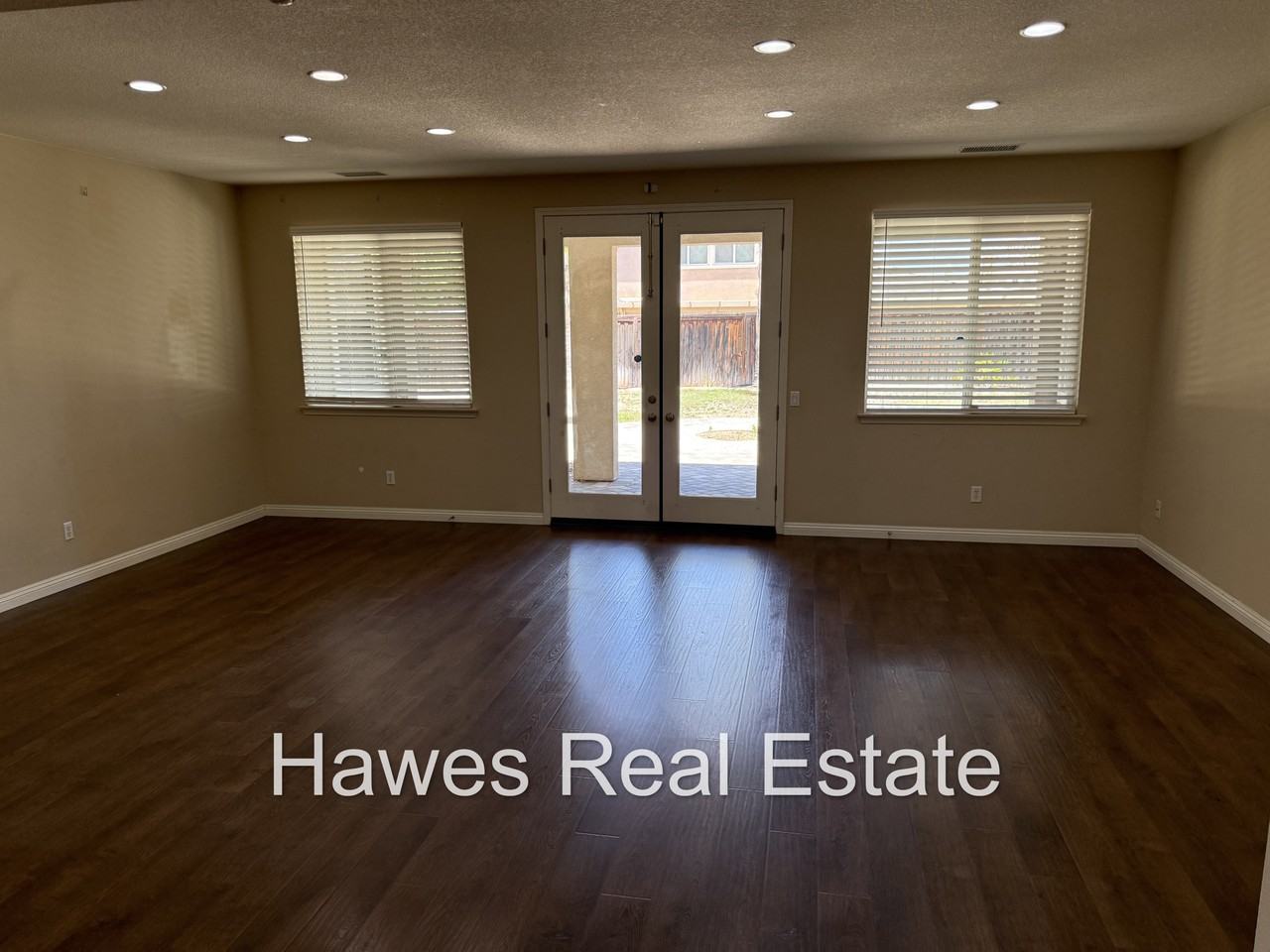 27914 Watermark Dr - Photo 4 of 35
