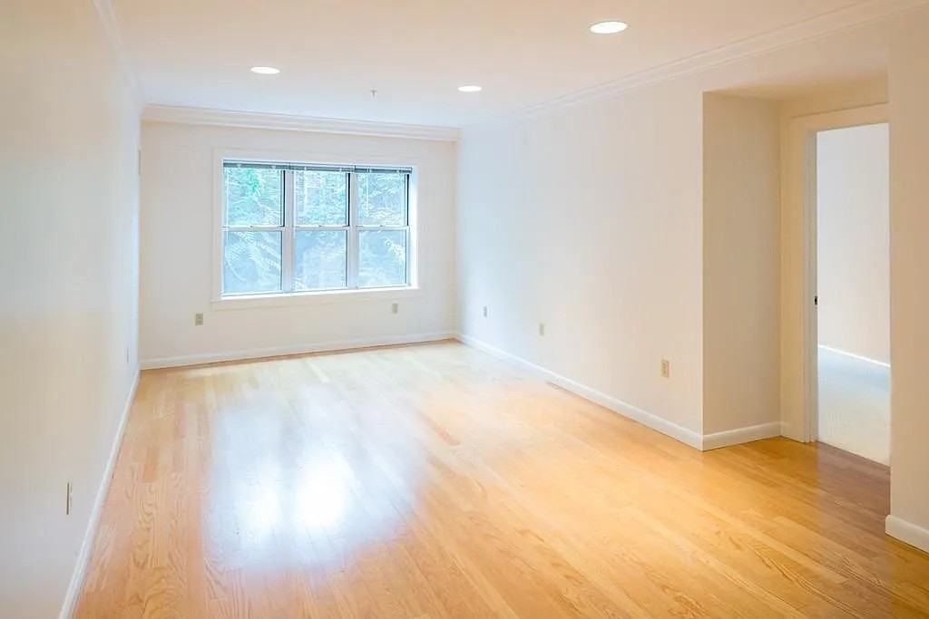 120 Mountfort St #204 - Photo 4 of 5