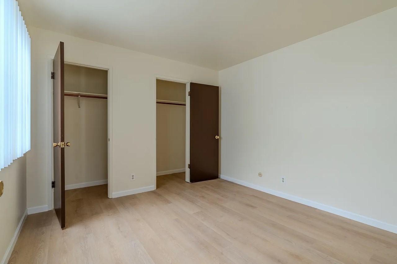 580 Lisbon St - Photo 7 of 10