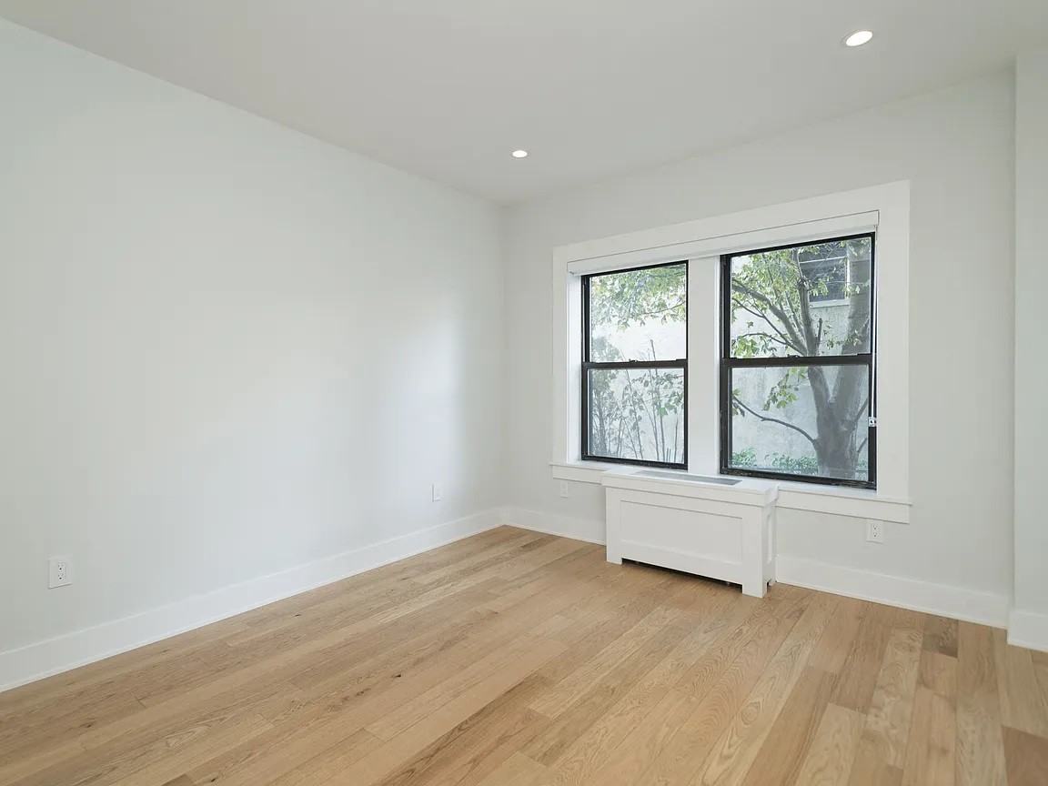 123 Highland Ave - Photo 5 of 9