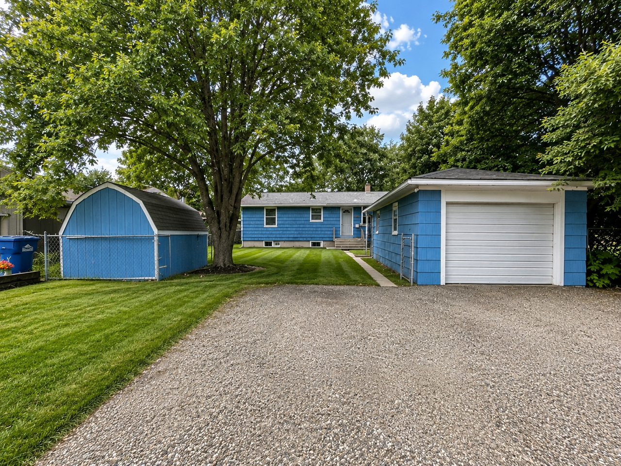 1625 11th St N - Photo 5 of 17