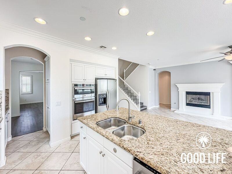 3896 Lake Circle Dr - Photo 3 of 35