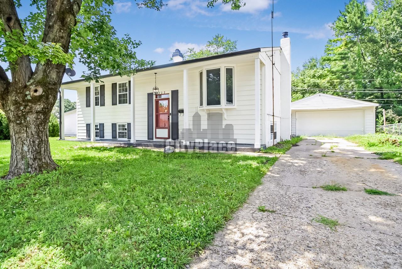 3202 Macarthur Ln - Photo 4 of 27