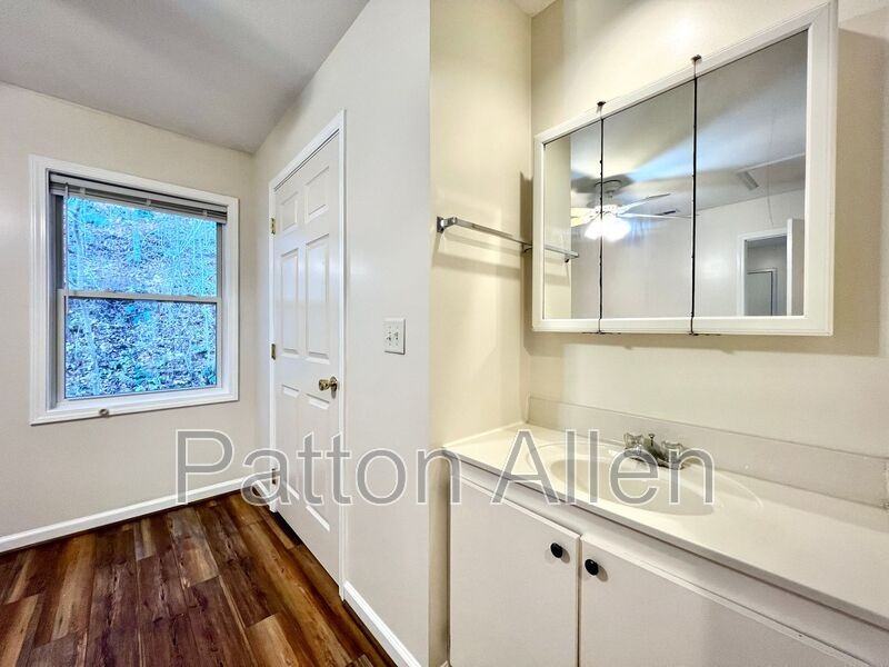 109 Citadel Dr #212 - Photo 7 of 16