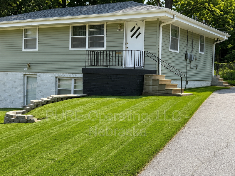 3607 Ernst St