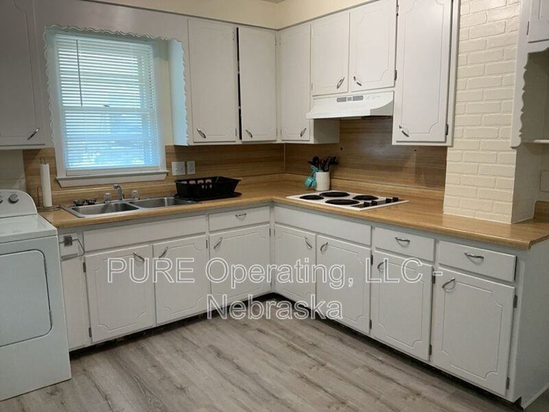 3607 Ernst St - Photo 6 of 19