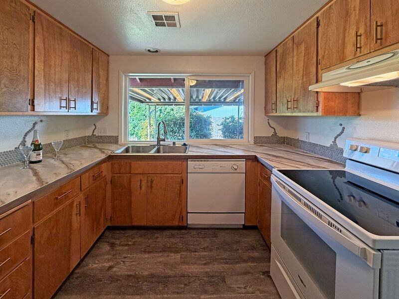 184 Lynnbrook Dr - Photo 6 of 16