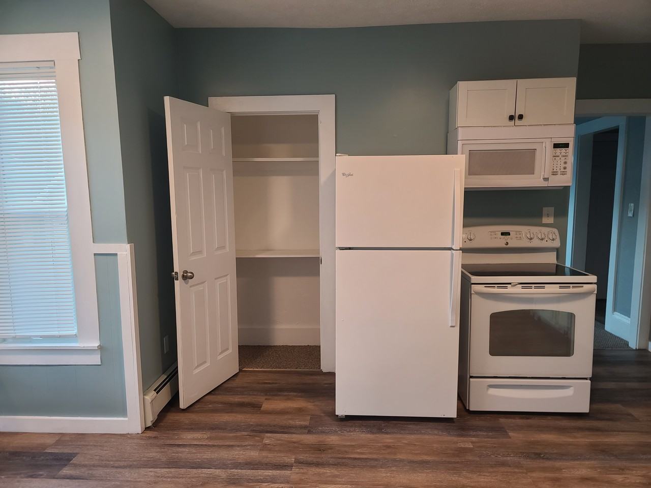 122 Laurel St #2F - Photo 4 of 14