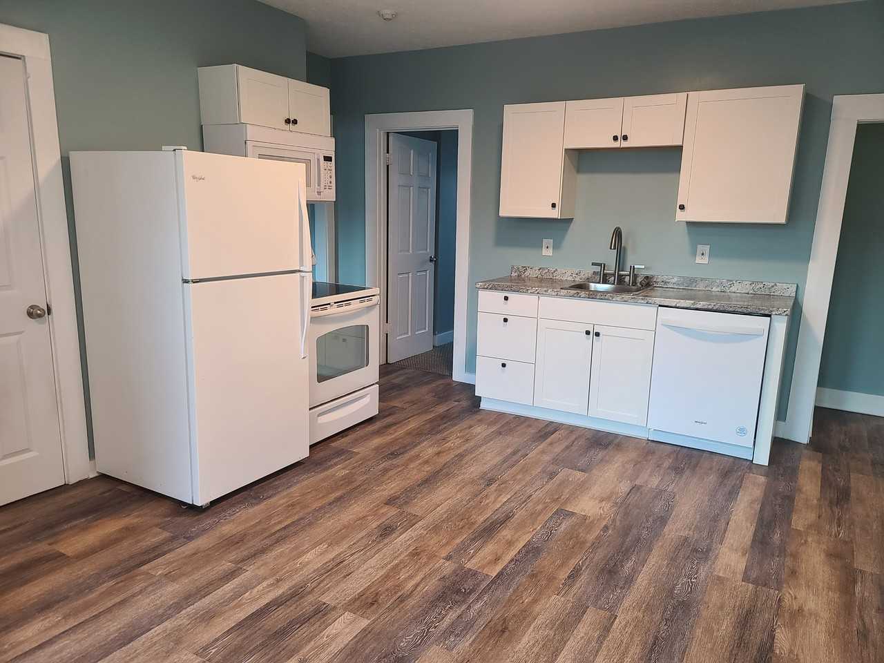 122 Laurel St #2F - Photo 7 of 14
