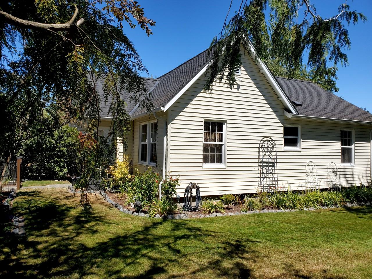 1126 Rainier Ave #NA - Photo 3 of 20