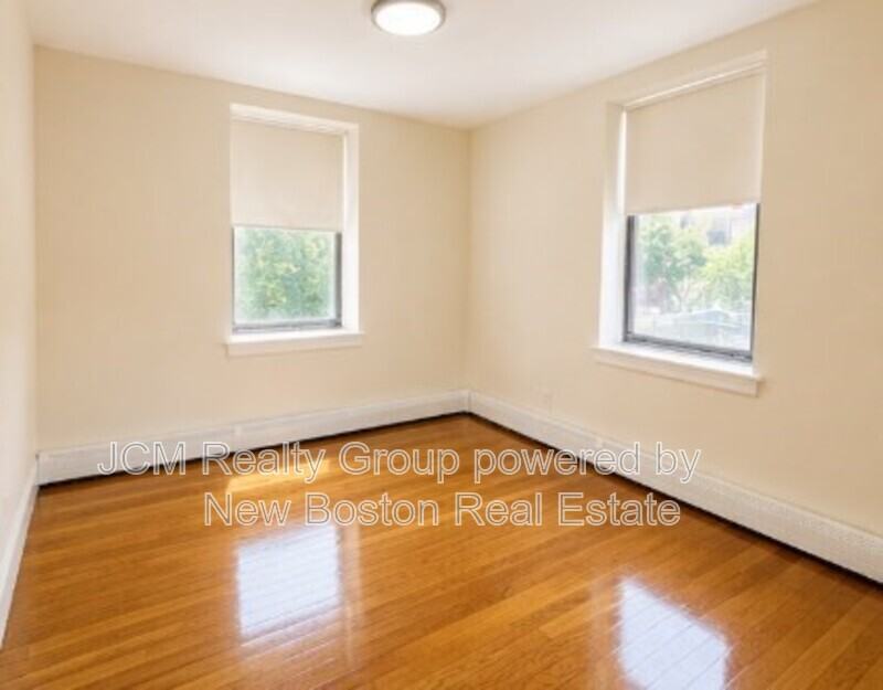 9 Victory Rd - Photo 4 of 5