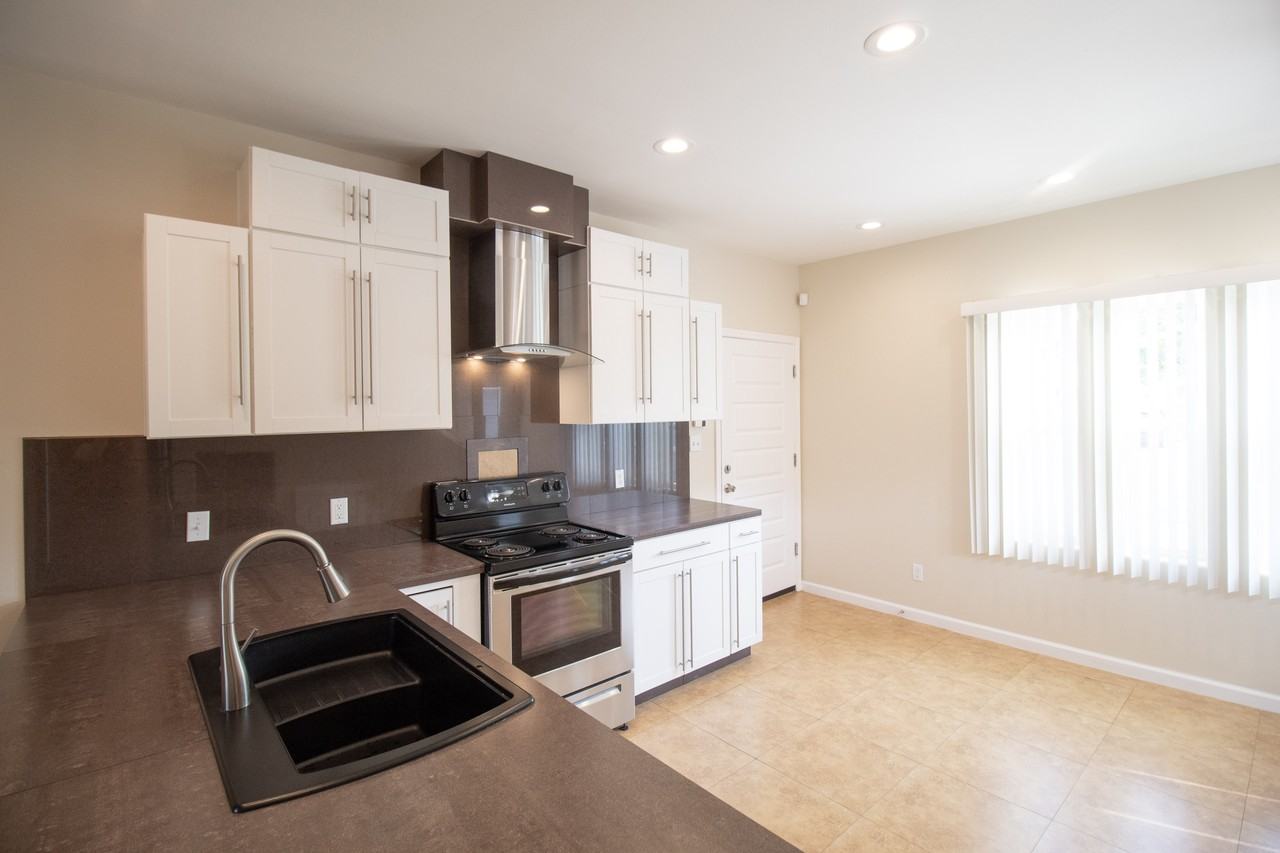 1000 E Daffodil Ave #2 - Photo 4 of 23