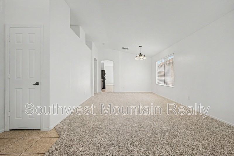1237 W Fruit Tree Ln - Photo 4 of 42