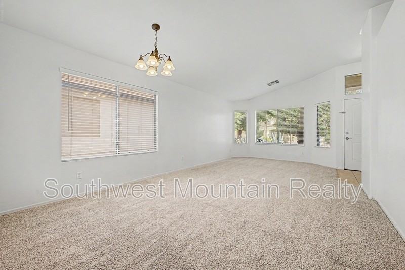 1237 W Fruit Tree Ln - Photo 6 of 42