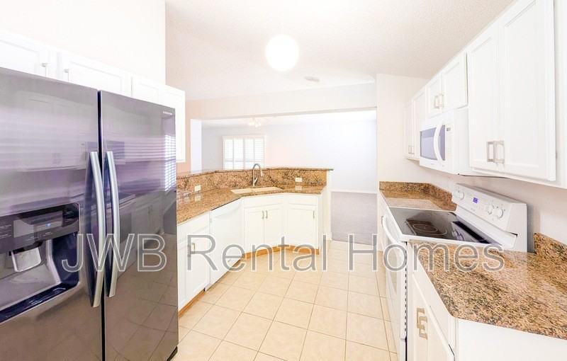 11028 Diamler Ct - Photo 2 of 22