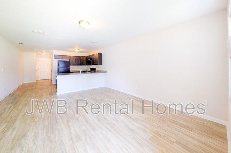8511 Mcgirts Village Ln - Photo 4 of 17