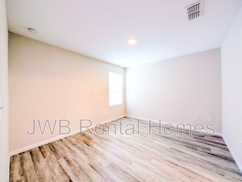 8730 Berry Ave - Photo 6 of 18