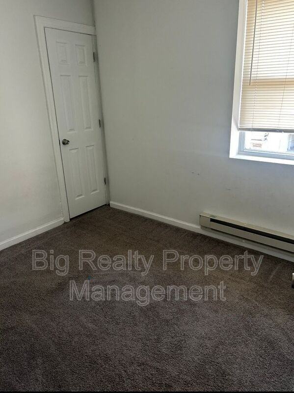 29 N Main St #3C - Photo 2 of 8