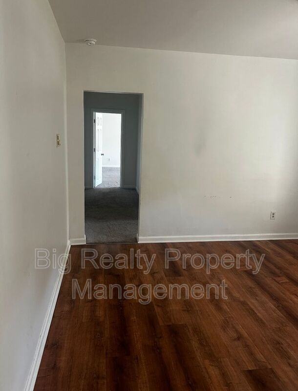 29 N Main St #3C - Photo 5 of 8