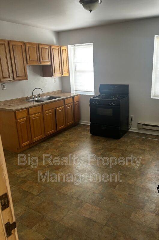 29 N Main St #3C - Photo 7 of 8