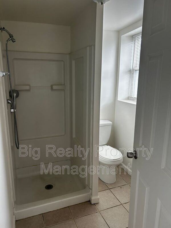 29 N Main St #4A - Photo 5 of 7