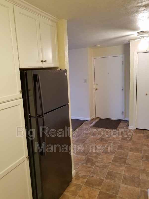 120 N Penn St #C7 - Photo 5 of 13