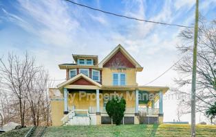 featured image of 324 New St #3