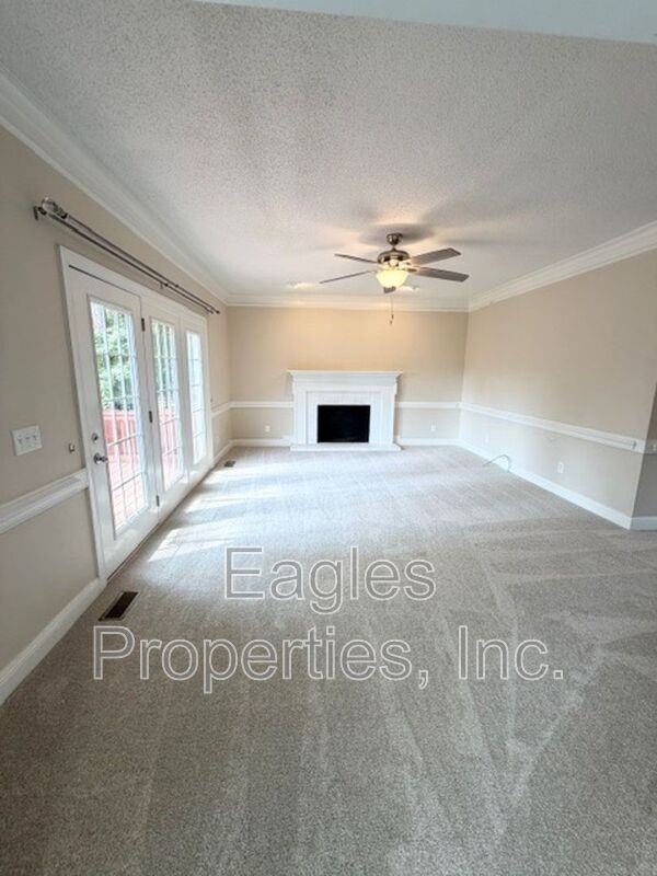 242 N Marion Dr - Photo 7 of 29