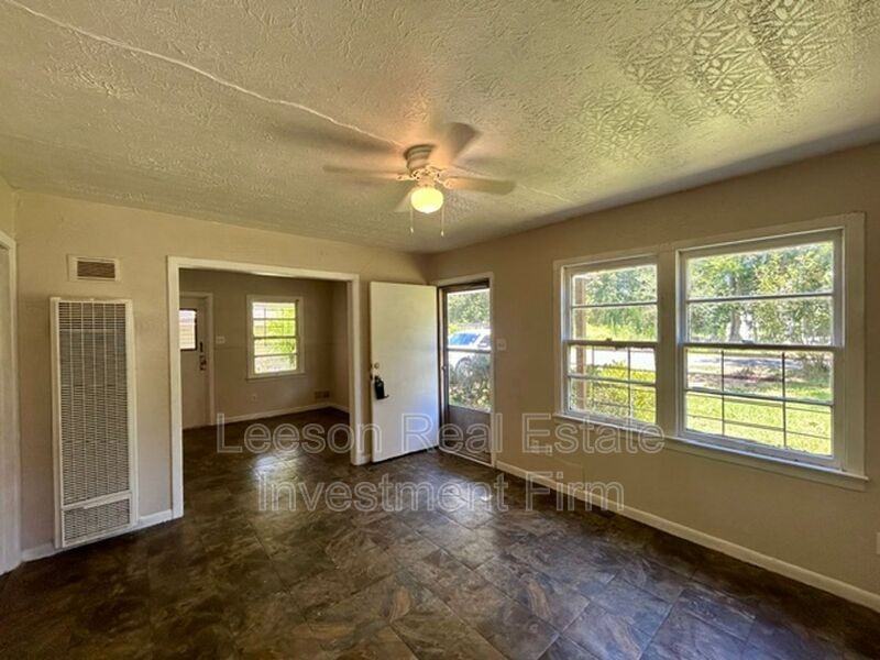 307 W 71st St - Photo 6 of 15