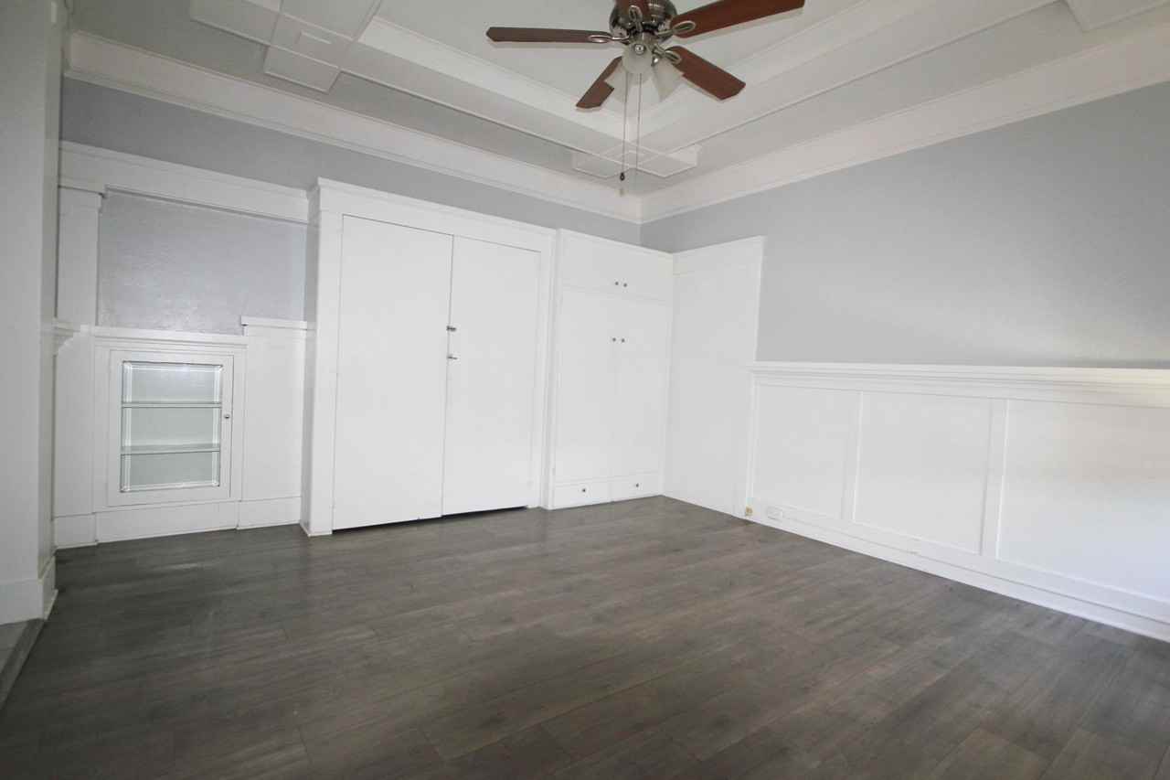 LB1153 - Photo 2 of 23