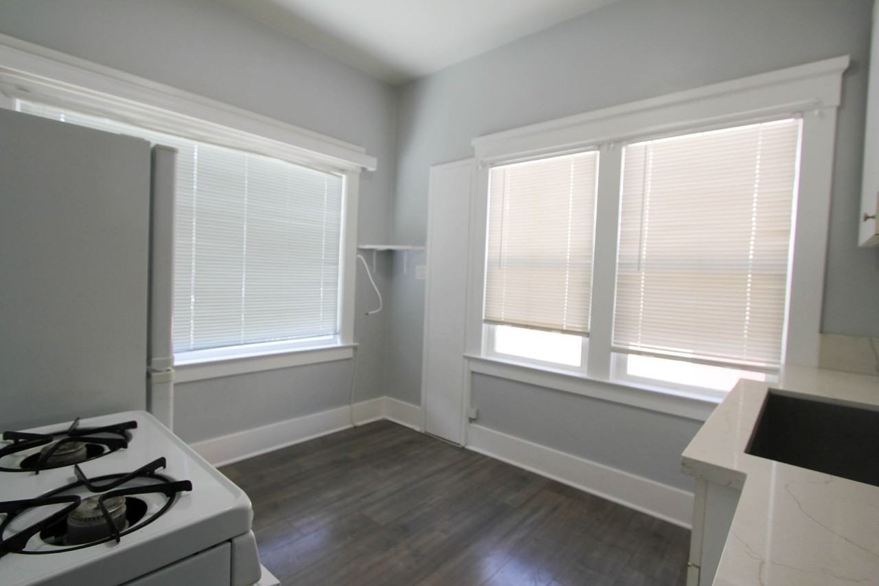 LB1153 - Photo 5 of 23