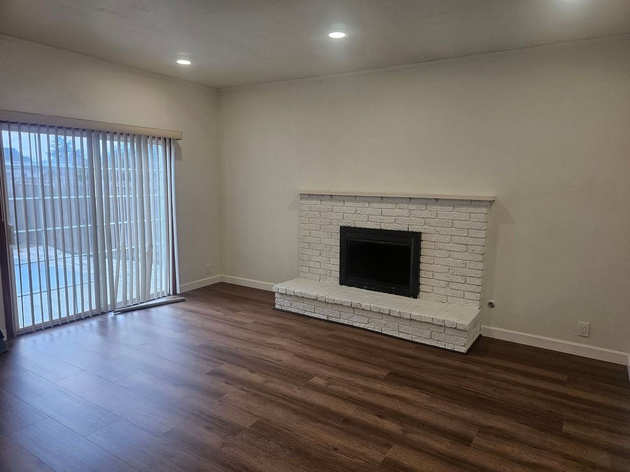 967 Kern St - Photo 5 of 19