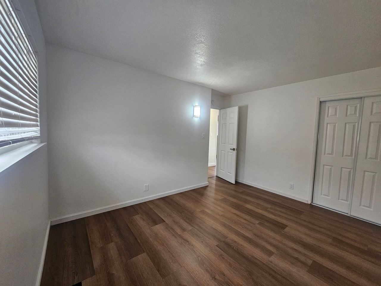 967 Kern St - Photo 3 of 17