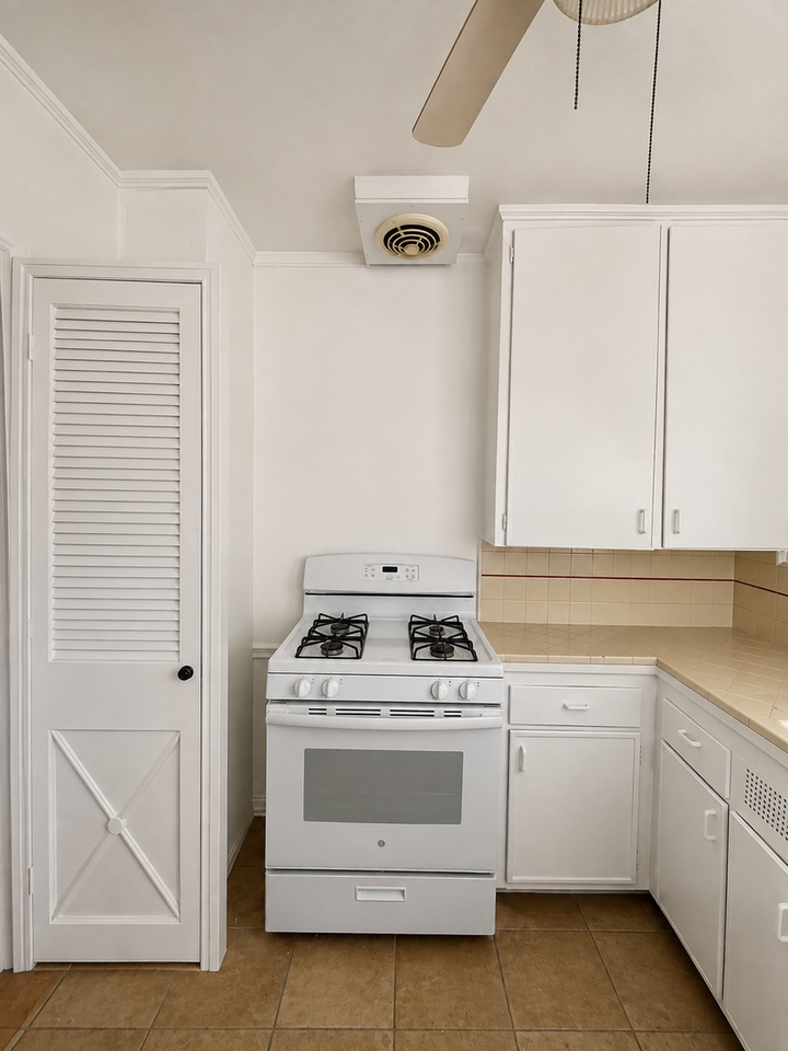 10370 Ashton Ave - Photo 3 of 17