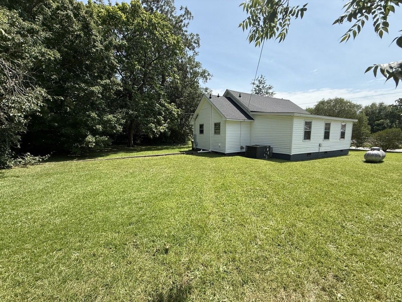 336 W Front St - Photo 3 of 22