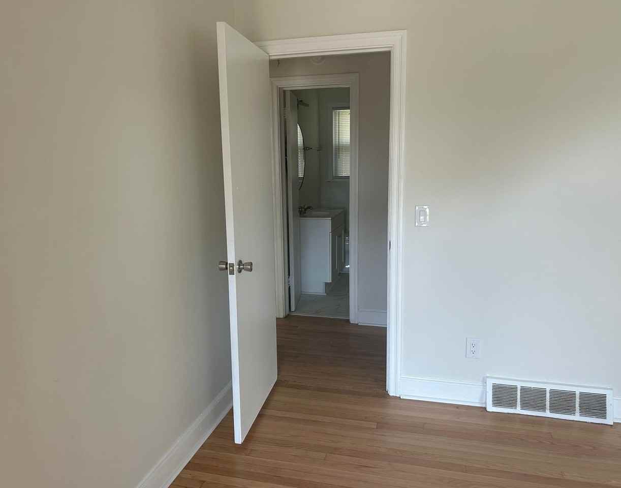 3711 Kaiser Ave - Photo 7 of 25