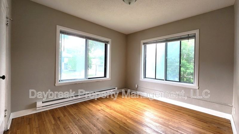1258 10th St N - Photo 6 of 9