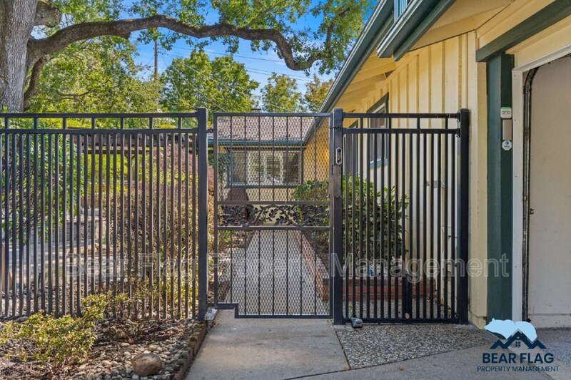 7919 Ridgemont Dr - Photo 4 of 50