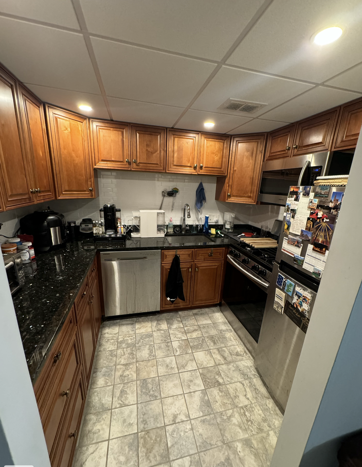 44 Broadlawn Park #12A - Photo 2 of 7