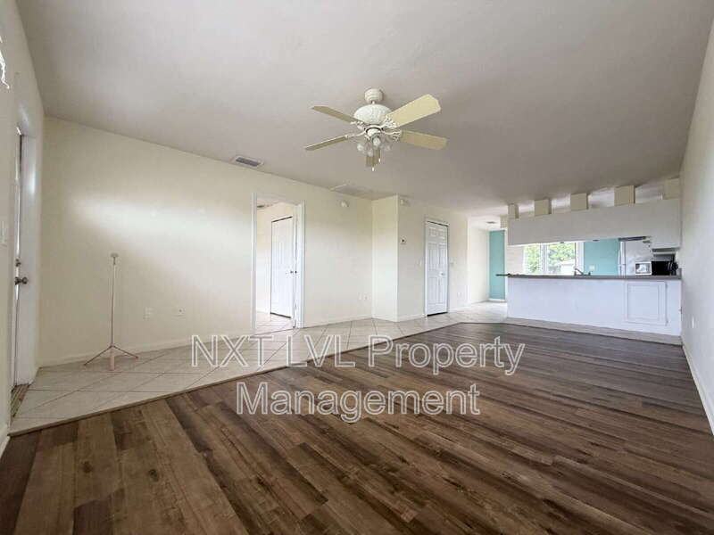 1005 Ne 8th Ter - Photo 2 of 12
